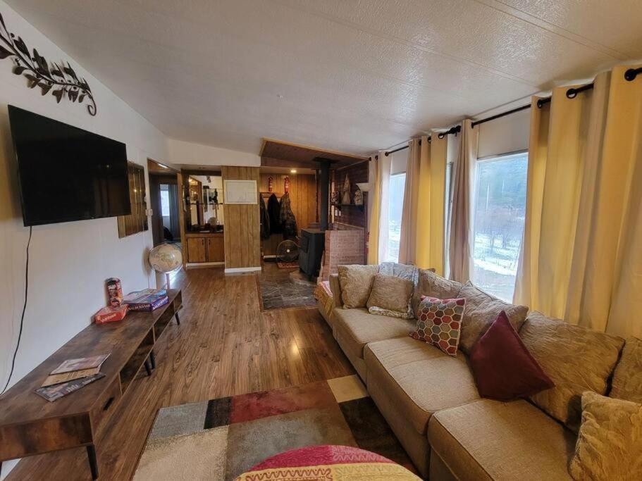 Campground At Sequoia Mountain Farms - Bring Your Own Tent Or Rv - No Bedrooms Or Beds Provided Miramonte Luaran gambar